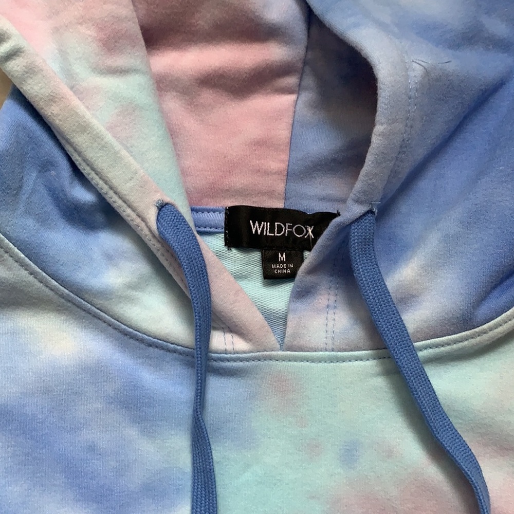 WILDFOX Tie-Dye Blue Pink Hoodie Hooded Cropped Sweatshirt - Picture 2 of 9